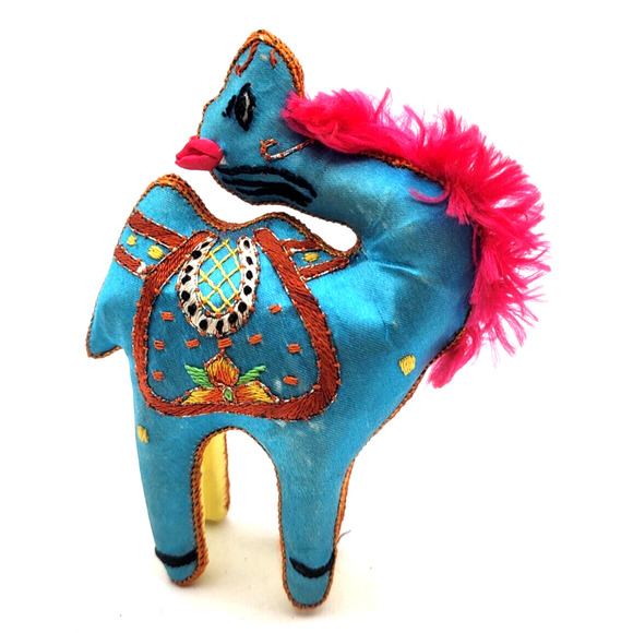 CAMELS Vintage Miniatures Lot of 5 Mixed Media 4-10" Hand Crafted - Picture 8 of 12